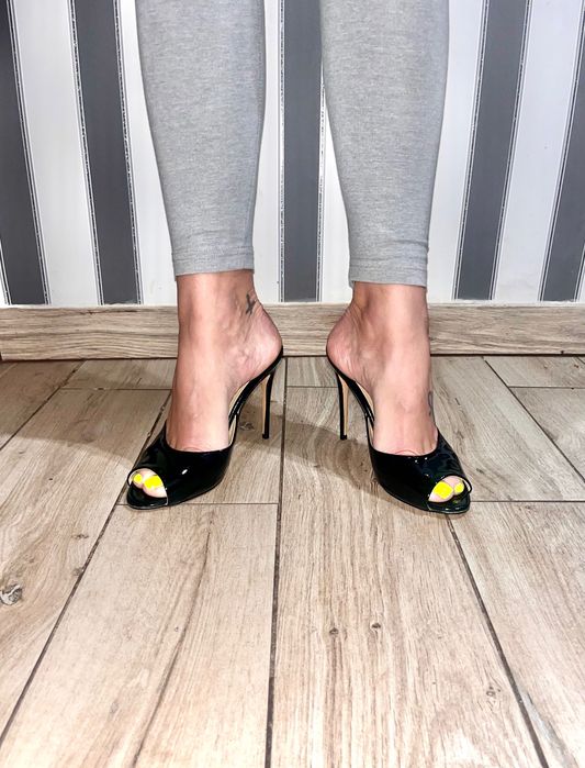 215/ OD RĘKI 44 czarne sexy klapki szpilki Trans Cross 13 cm 35-50 EU