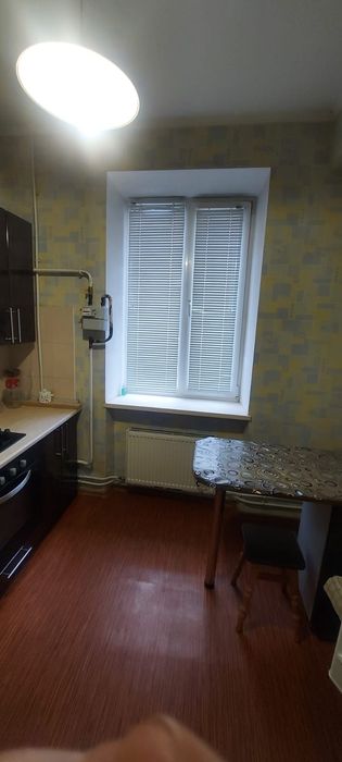 2-х комнатная квартира в центре города.Сталинка.