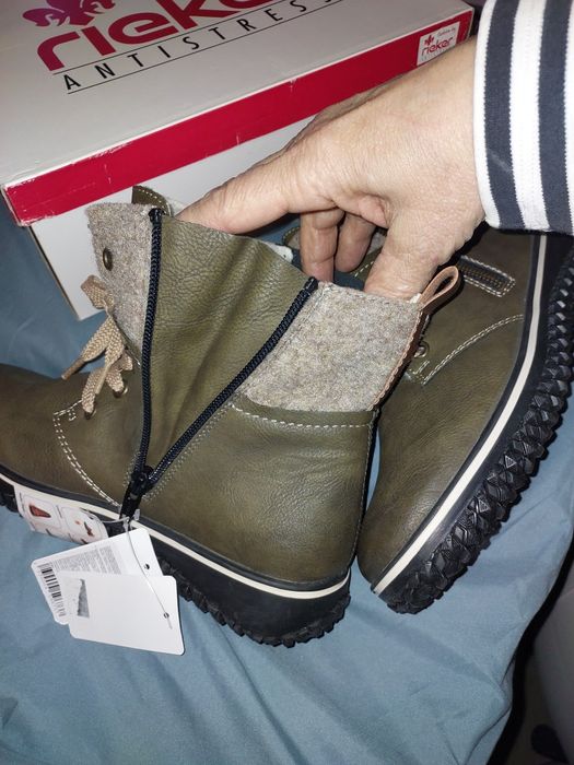 Zimowe buty marki Rieker