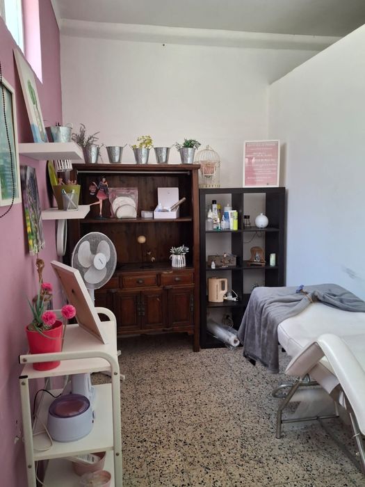 Aluga-se gabinete de estética em Santa Iria de Azóia