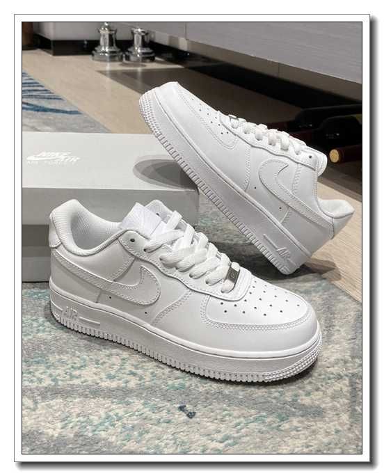 Białe tenisówki Air Force 1 w rozmiarze 38