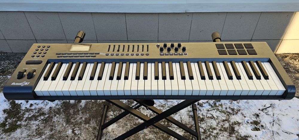 Midi-клавіатура M-Audio Axiom 61/Behringer 49., б/у з Німеччини
