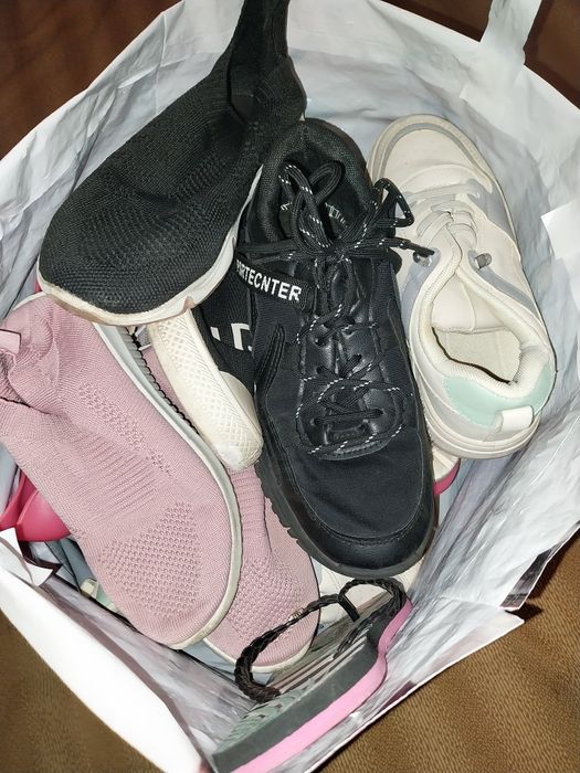 Paka dla dziewczynki buty nowe I zadbane plus gratisowe rzeczy