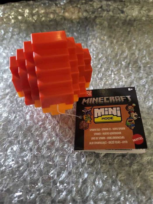 Jajko spawnowania Minecraft figurka Pancerniki, jajo spawn nieużywane.