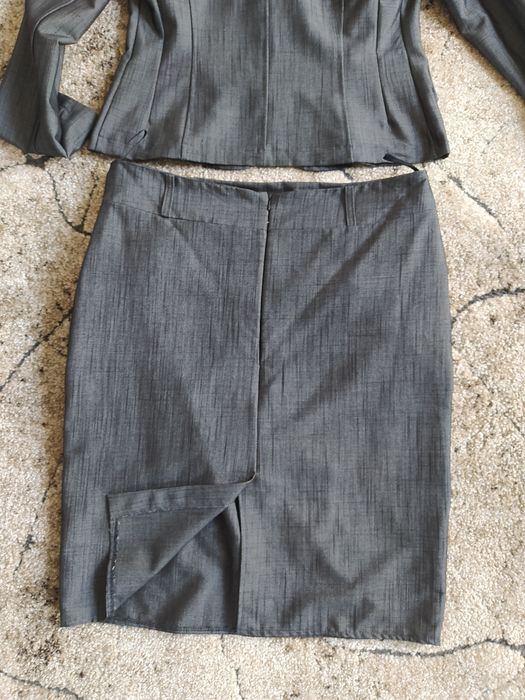 Komplet marynarka ze spódnicą r. XL/XXL