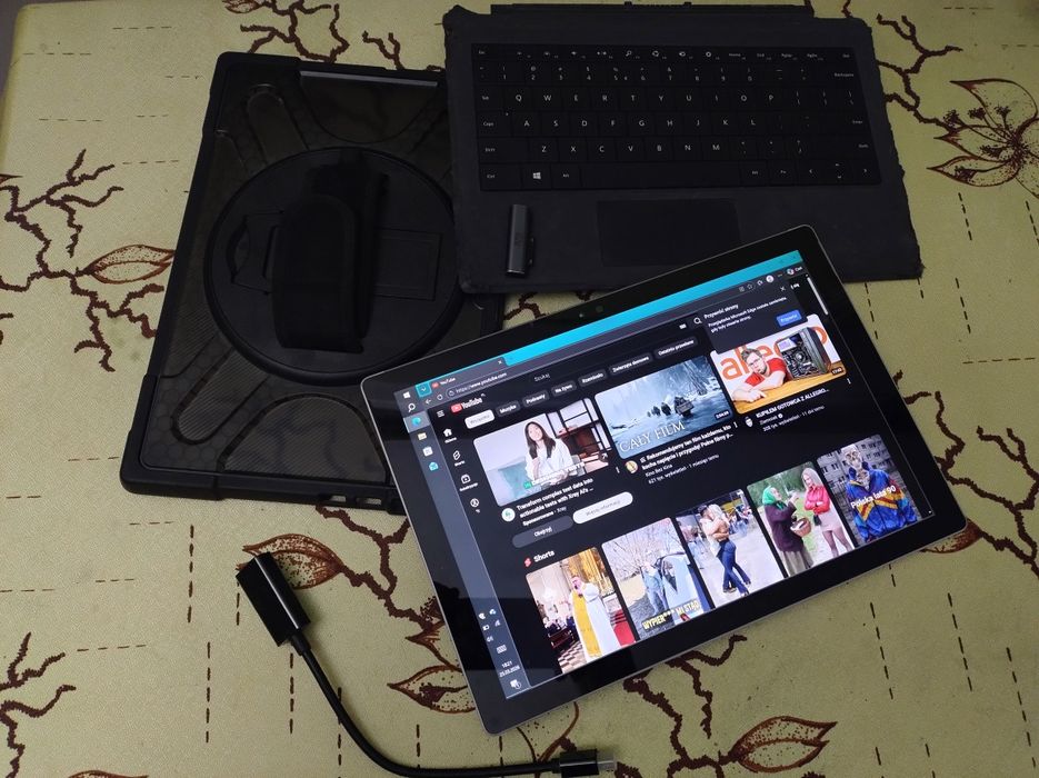 Surface 4 pro i7 16gb ram 256gb SSD cover etui pióro bat 2-3h