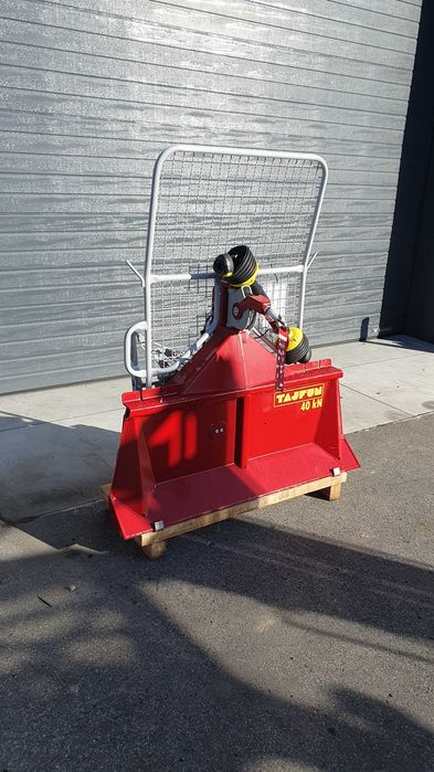 Wyciągarka leśna Tajfun 4T - Tajfun 40 SI Krpan Uniforest Wirax