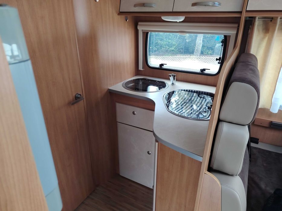 Benimar mileo 290 (cama central)