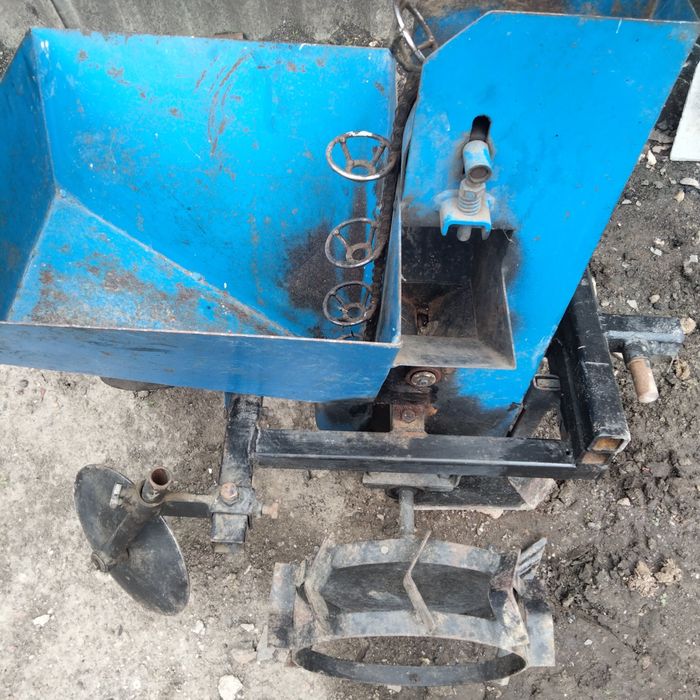 Картоплесажалка продається