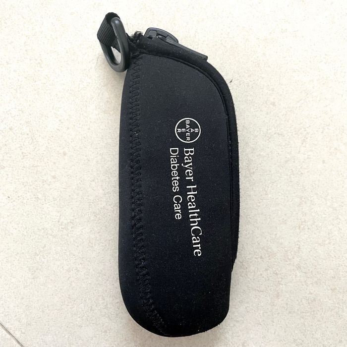 Bayer - Estojo Zipper 2-Em-1 P/ Canetas De Insulina