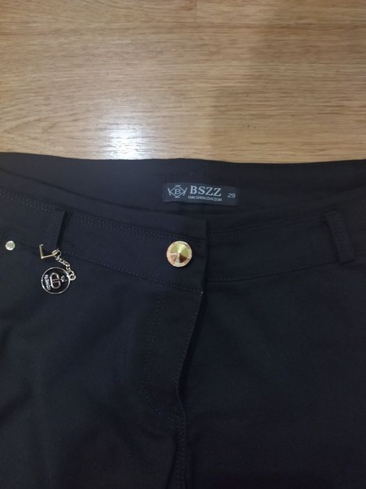 Брюки жіночі розмір 29