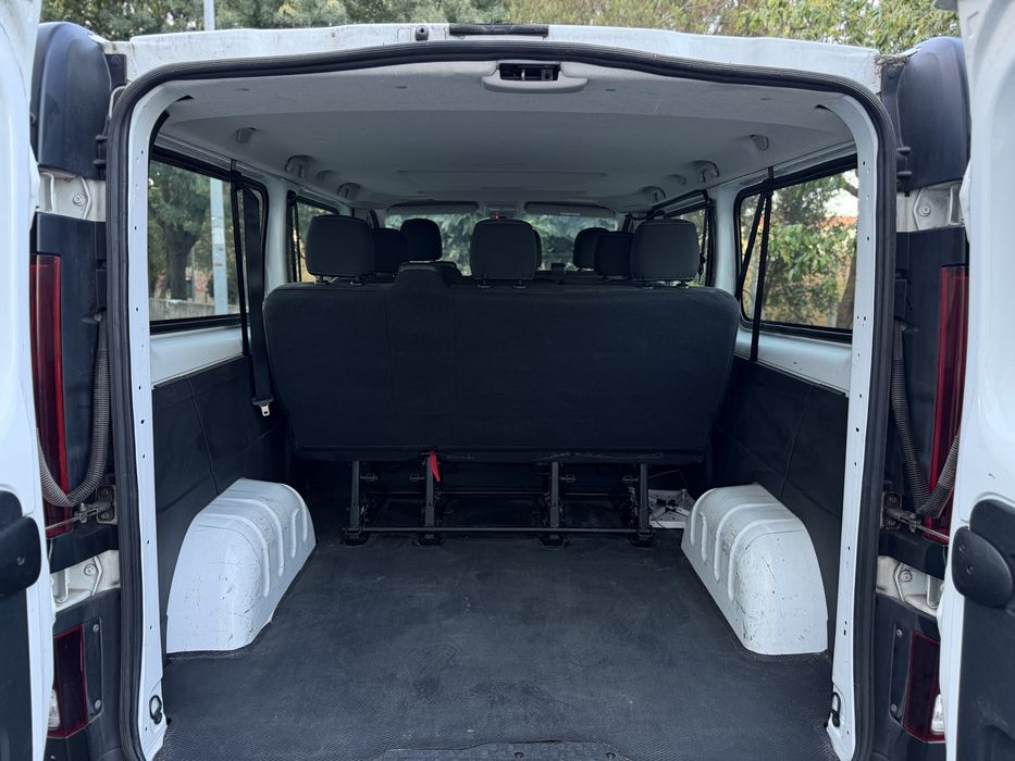 Opel Vivaro — fotografia 12