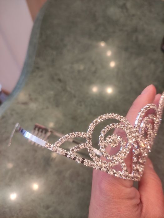 Coroa Tiara Noiva Prateada Brilhantes
