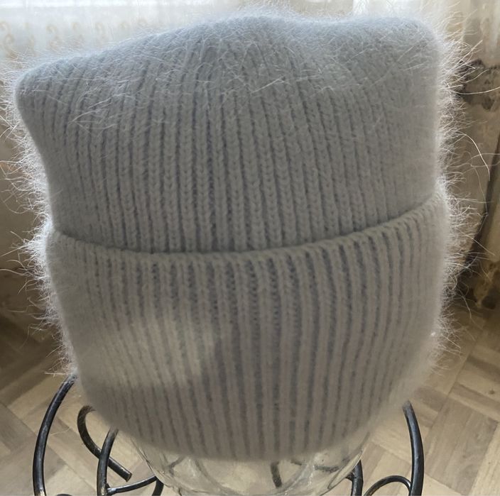 Женская шапка из ангорки