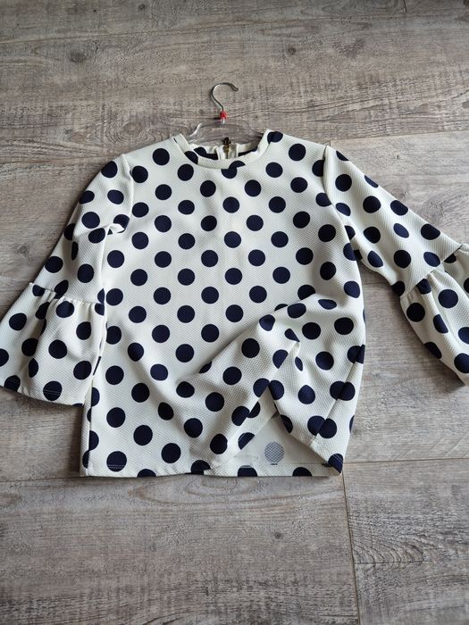 Bluzka w granatowe grochy