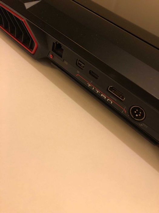 MSI GT75 i7-8750H/32GB/1TB+512 SSD/GTX1080,ekran 17,3cali 120HZ G-Sync