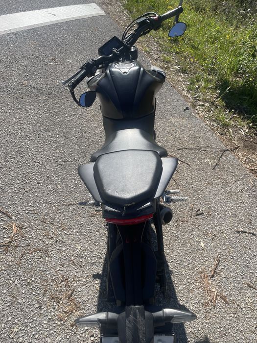 Honda cb125r 2019