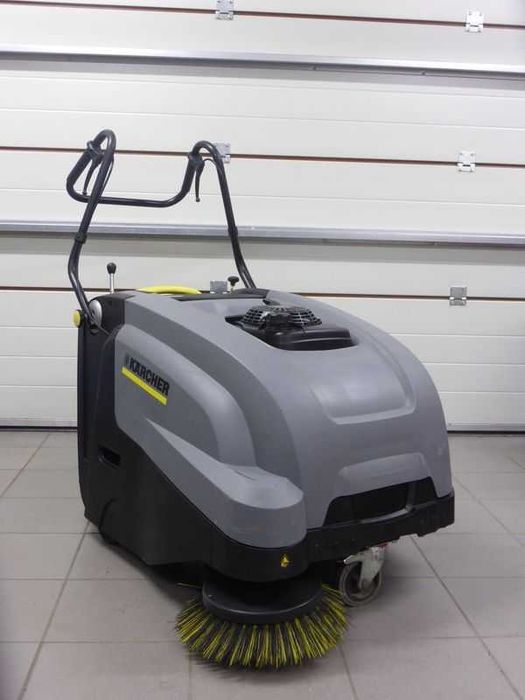 Zamiatarka spalinowa KARCHER 75/40 W G -Honda