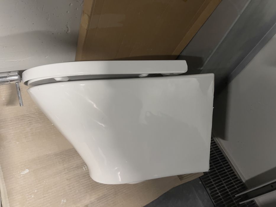 Sanita bide torneiras  e focos