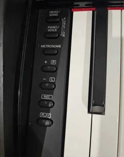 Piano Yamaha Arius YDP 142, como NOVO!