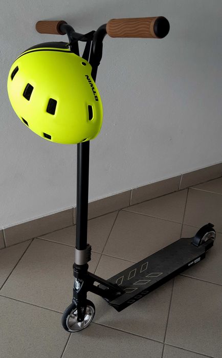 Hulajnoga wyczynowa ABEC-7 BLACK DRAGON Vert Racer Czarny  kask