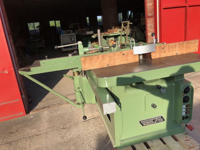 Станок вертикально-фрезерний з шипорізною кареткою фірми Hofmann