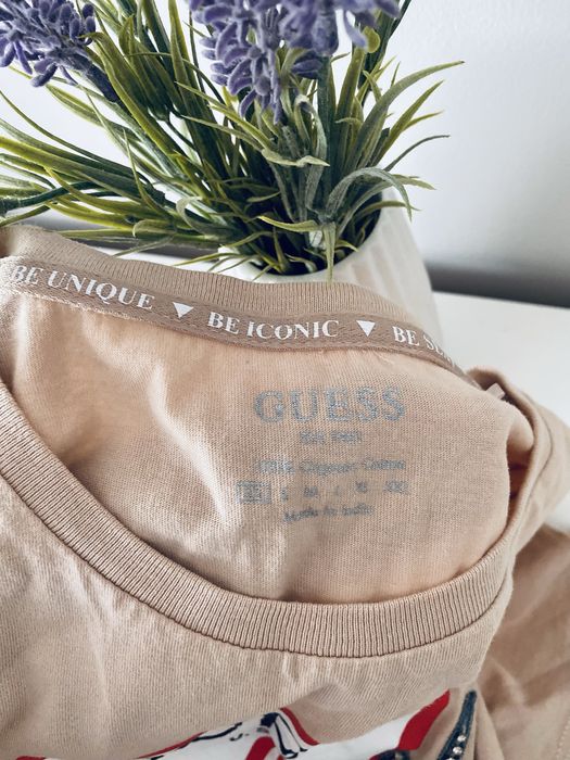 Bluzka Guess damska tshirt koszulka beżowa nadruk