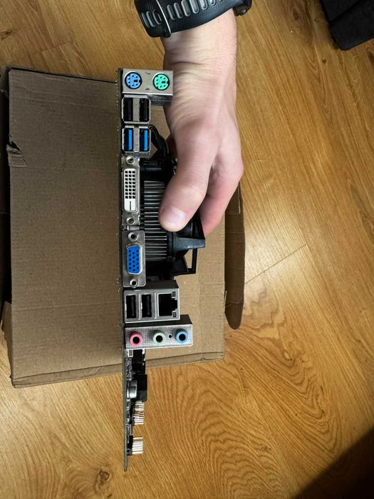 Sprzedam Płyta główna MSI H81M-P33 wraz z Procesor Intel Core i5 4460