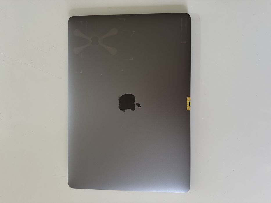 Продам свій MacBook Pro 2019 13ʼʼ A1989