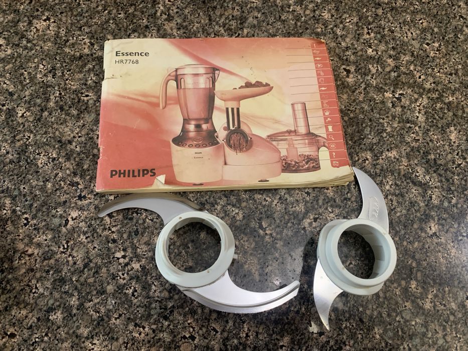 Нож от кухонного комбайна Philips Essence HR7768