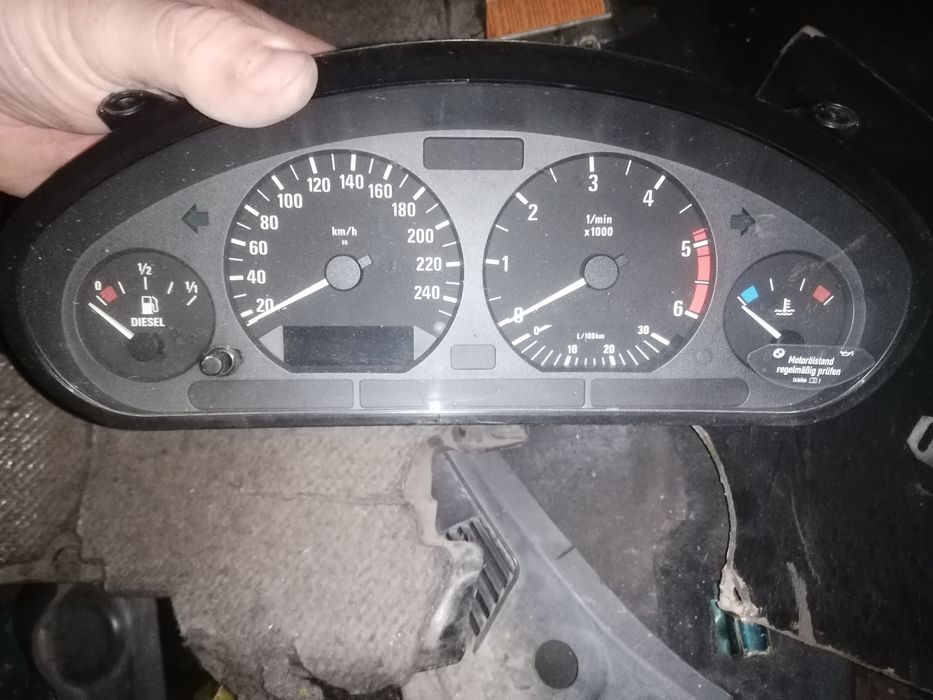 Продам приборку від дизельного бмв е 36