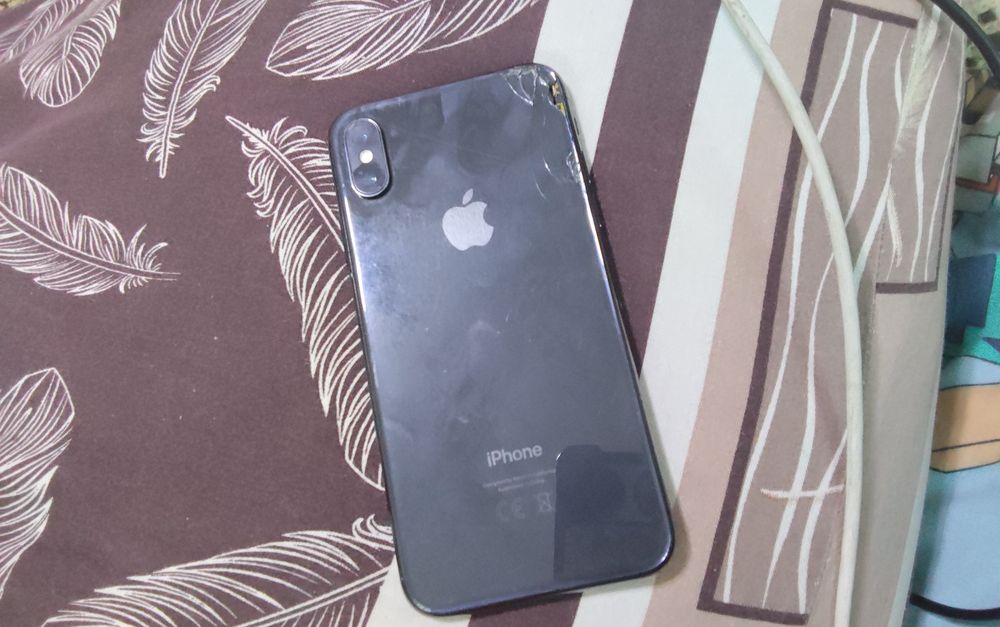 iPhone X 256 gb.