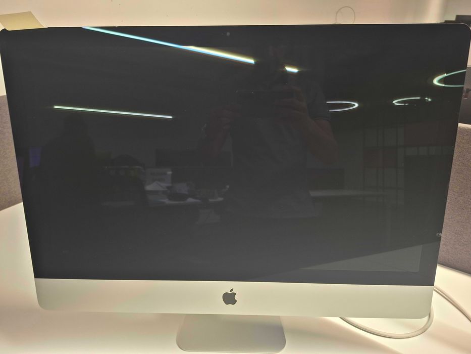 iMac 27" 5K — Funcional / Ecrã Estalado (Oportunidade)