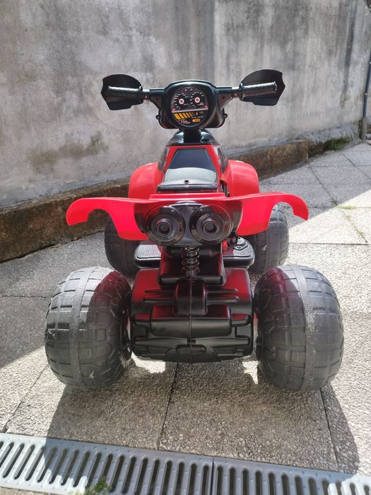 Mota de criança a bateria