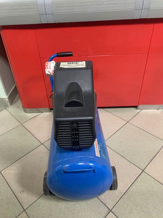 Воздушний компрессор BauMaster