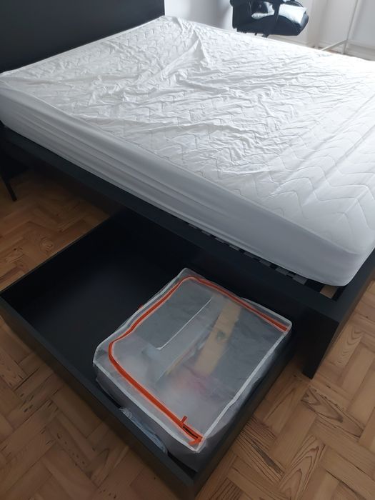 Cama completa IKEA com gavetas e colchão ( transporte grátis Lisboa)