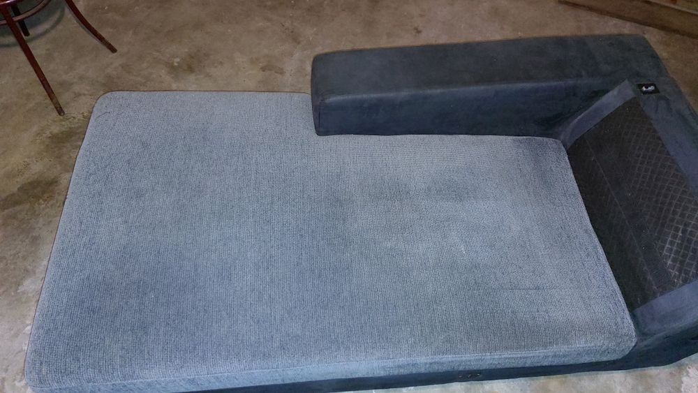Sofá com chaise longue
