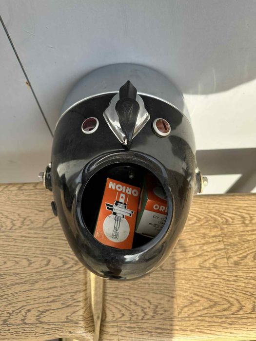 Фара на мотоцикл