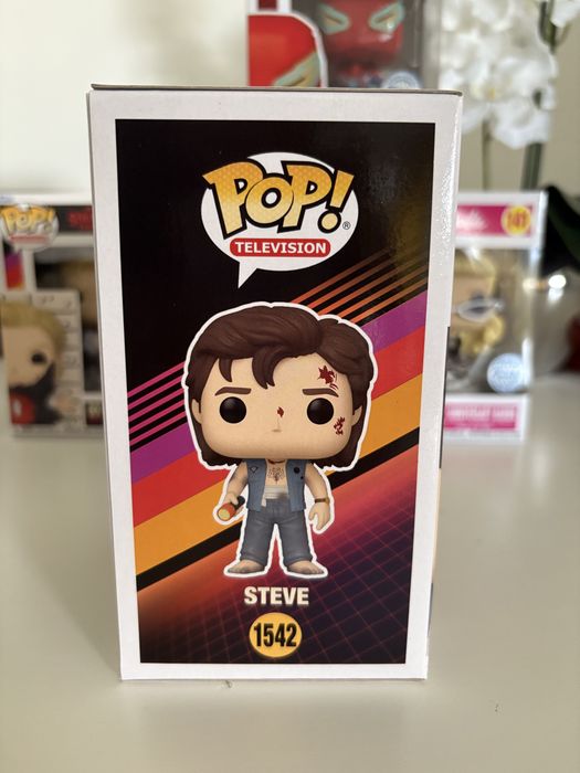 Funko Pop- Steve de Stranger Things- 1542