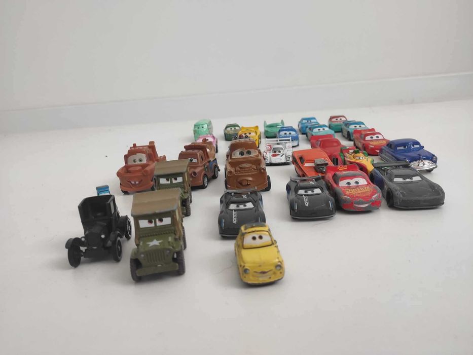 Zestaw samochodów Mcqueen Zygzakn 50 szt CARS