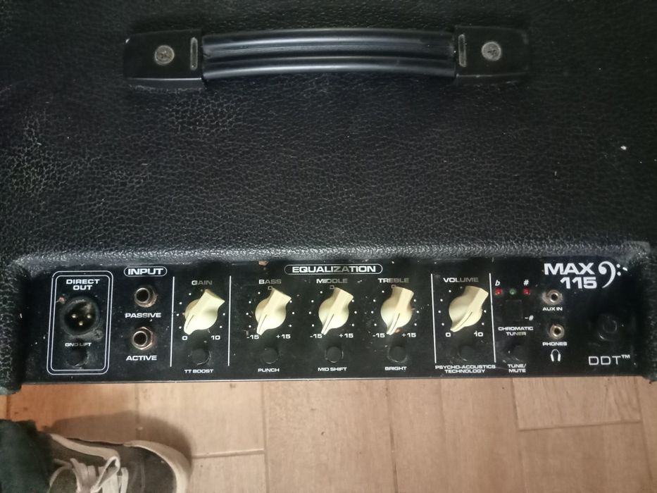 Amplificador Baixo Peavey Max115 EB-230 75W