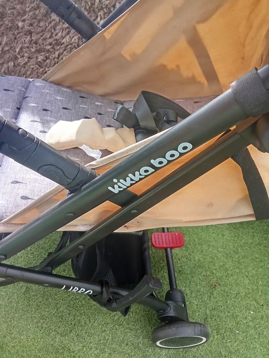 Carrinho de bebe kikka boo