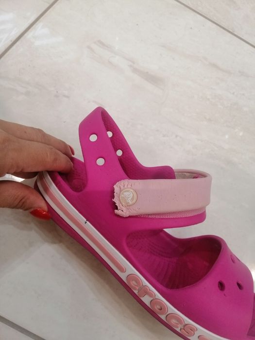 Сандалии на девочку CROCS