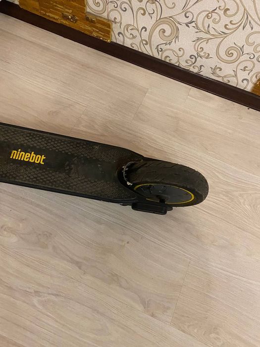 Електросамокат Ninebot