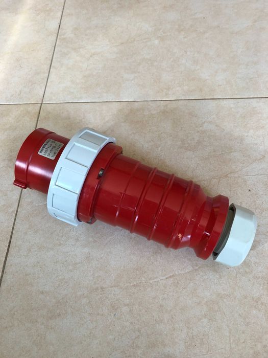 5-Pole Three-Phase Socket (3P+N+T), 125 A64564057177730121