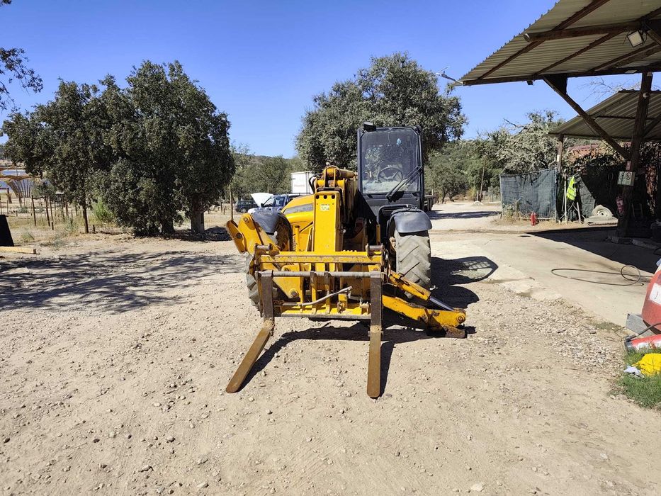 JCB 532/120 Multifunções