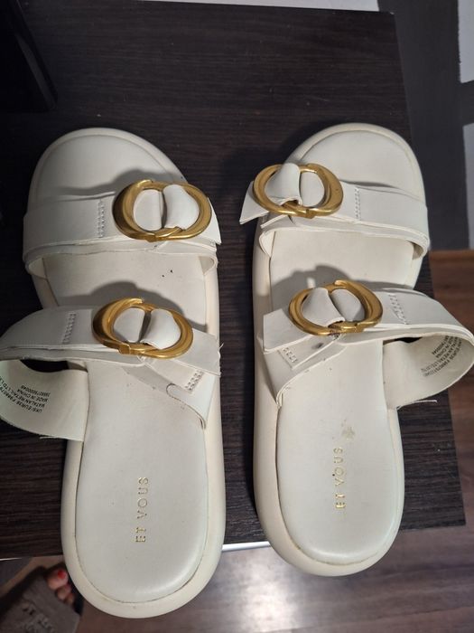 Білі шльопки  стан ідеальний