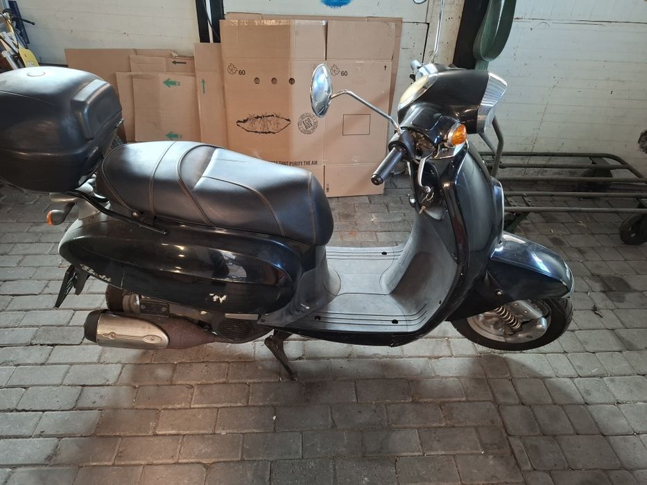 Sprzedam skuter dealim besbi 125