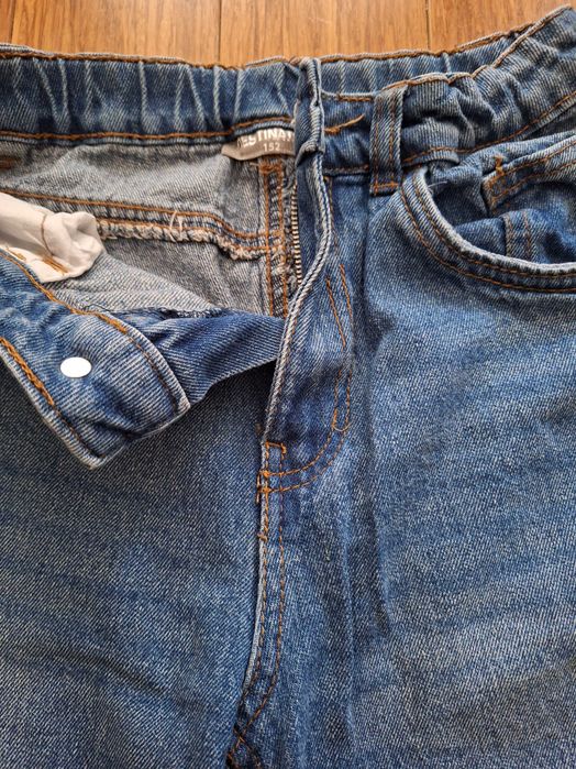 Jeansy boyfiend z przetarciami r.152