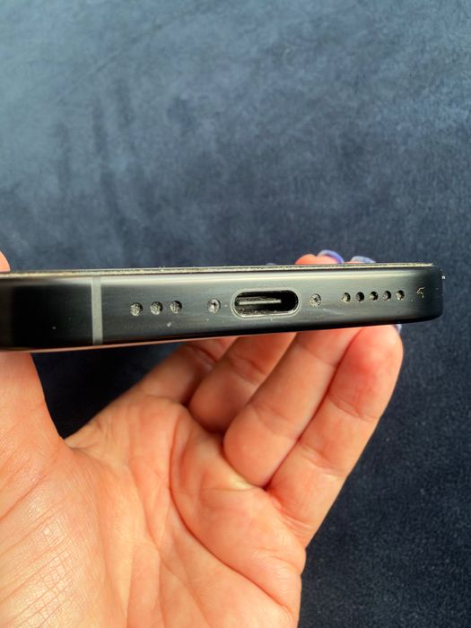 Idealny IPhone 16 Pro 128 GB!
